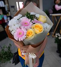 Букет цветов из:  Герберы, Розы и Хризантемы в Захарово Раменского района
