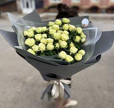Букет Белые кустовые розы Солинеро в Захарово Раменского района