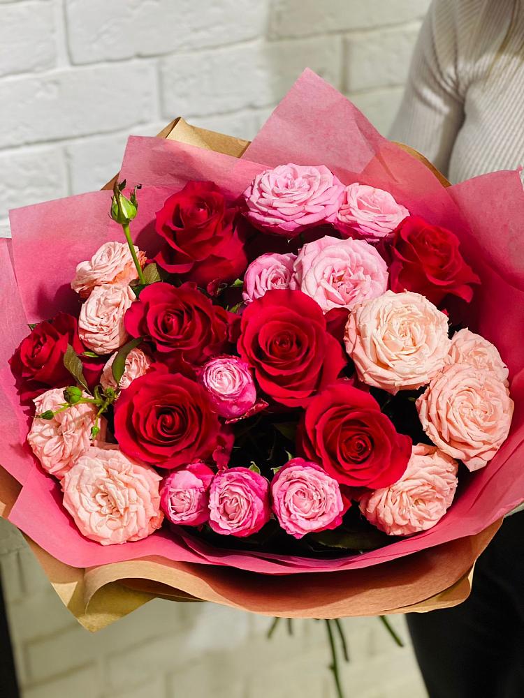 Букет цветов из: Розы в Захарово Раменского района