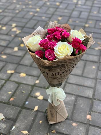 Букет цветов из: Розы в Захарово Раменского района