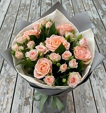 Букет цветов из:  Розы в Захарово Раменского района