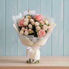 Букет цветов из:  Розы в Захарово Раменского района