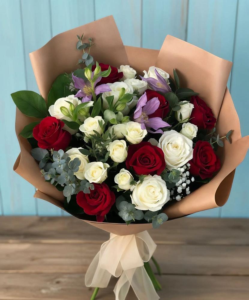 Букет цветов из: Розы и Альстромерии в Захарово Раменского района